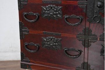 中古　熊野洞　木地呂塗り　漆塗り　力強い手打ち金具が魅力の仙台箪笥(小タンス、和たんす、衣装タンス、収納箪笥、整理箪笥、チェスト、引き出し)(定価約80万円)(R-082319)
