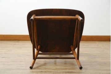 中古　ブランド家具　Shin-Lee(シンリー) 　滑らかな木肌とシックな佇まいが魅力のアームチェア(板座チェア、椅子、イス、ウィンザーチェア)(R-082321)