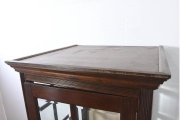 中古　特注!!　松本民芸家具　クラシカルな雰囲気漂う三面ガラスの電話ボックス(テレフォンボックス、電話ブース、電話室、店舗什器)(定価約150万円)(R-082322)