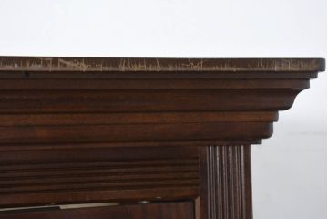 中古　特注!!　松本民芸家具　クラシカルな雰囲気漂う三面ガラスの電話ボックス(テレフォンボックス、電話ブース、電話室、店舗什器)(定価約150万円)(R-082322)