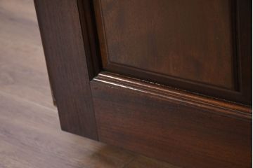 中古　特注!!　松本民芸家具　クラシカルな雰囲気漂う三面ガラスの電話ボックス(テレフォンボックス、電話ブース、電話室、店舗什器)(定価約150万円)(R-082322)