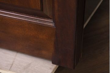 中古　特注!!　松本民芸家具　クラシカルな雰囲気漂う三面ガラスの電話ボックス(テレフォンボックス、電話ブース、電話室、店舗什器)(定価約150万円)(R-082322)