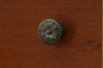 海外アンティーク　チーク材　レザートップ　両面使い　繊細な彫刻が美しいパートナーデスク(両袖机、作業台、ワークテーブル、ワークデスク、在宅ワーク、在宅用)(R-082324)