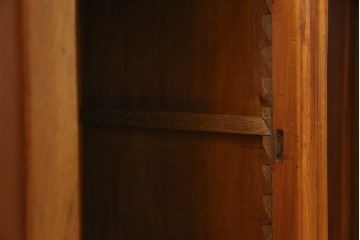 海外アンティーク　チーク材　レザートップ　両面使い　繊細な彫刻が美しいパートナーデスク(両袖机、作業台、ワークテーブル、ワークデスク、在宅ワーク、在宅用)(R-082324)