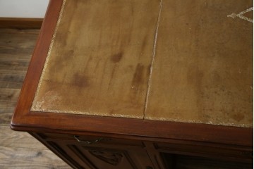 海外アンティーク　チーク材　レザートップ　両面使い　繊細な彫刻が美しいパートナーデスク(両袖机、作業台、ワークテーブル、ワークデスク、在宅ワーク、在宅用)(R-082324)