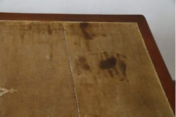 海外アンティーク　チーク材　レザートップ　両面使い　繊細な彫刻が美しいパートナーデスク(両袖机、作業台、ワークテーブル、ワークデスク、在宅ワーク、在宅用)(R-082324)