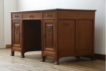 海外アンティーク　チーク材　レザートップ　両面使い　繊細な彫刻が美しいパートナーデスク(両袖机、作業台、ワークテーブル、ワークデスク、在宅ワーク、在宅用)(R-082324)