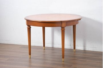 中古　超美品　ドイツ　最高級家具メーカー　WARRINGS(ウォーリングス)社　気品を感じる佇まいが素敵なエクステンションテーブル(ダイニングテーブル、丸テーブル、食卓、4人掛け、6人掛け、オーバル型)(定価約220万円)(R-082325)