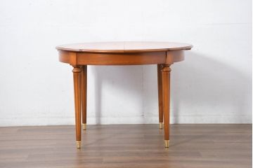 中古　超美品　ドイツ　最高級家具メーカー　WARRINGS(ウォーリングス)社　気品を感じる佇まいが素敵なエクステンションテーブル(ダイニングテーブル、丸テーブル、食卓、4人掛け、6人掛け、オーバル型)(定価約220万円)(R-082325)