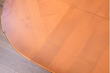 中古　超美品　ドイツ　最高級家具メーカー　WARRINGS(ウォーリングス)社　気品を感じる佇まいが素敵なエクステンションテーブル(ダイニングテーブル、丸テーブル、食卓、4人掛け、6人掛け、オーバル型)(定価約220万円)(R-082325)