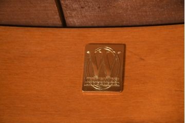 中古　超美品　ドイツ　最高級家具メーカー　WARRINGS(ウォーリングス)社　気品を感じる佇まいが素敵なエクステンションテーブル(ダイニングテーブル、丸テーブル、食卓、4人掛け、6人掛け、オーバル型)(定価約220万円)(R-082325)