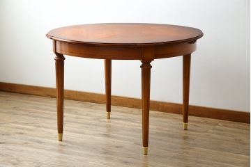 中古　超美品　ドイツ　最高級家具メーカー　WARRINGS(ウォーリングス)社　気品を感じる佇まいが素敵なエクステンションテーブル(ダイニングテーブル、丸テーブル、食卓、4人掛け、6人掛け、オーバル型)(定価約220万円)(R-082325)