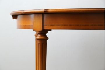 中古　超美品　ドイツ　最高級家具メーカー　WARRINGS(ウォーリングス)社　気品を感じる佇まいが素敵なエクステンションテーブル(ダイニングテーブル、丸テーブル、食卓、4人掛け、6人掛け、オーバル型)(定価約220万円)(R-082325)