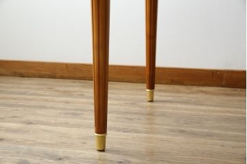 中古　超美品　ドイツ　最高級家具メーカー　WARRINGS(ウォーリングス)社　気品を感じる佇まいが素敵なエクステンションテーブル(ダイニングテーブル、丸テーブル、食卓、4人掛け、6人掛け、オーバル型)(定価約220万円)(R-082325)