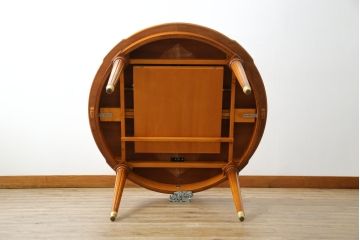 中古　超美品　ドイツ　最高級家具メーカー　WARRINGS(ウォーリングス)社　気品を感じる佇まいが素敵なエクステンションテーブル(ダイニングテーブル、丸テーブル、食卓、4人掛け、6人掛け、オーバル型)(定価約220万円)(R-082325)