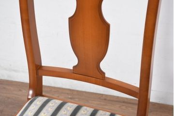 中古　超美品　ドイツ　最高級家具メーカー　WARRINGS(ウォーリングス)社　気品を感じる佇まいが素敵なダイニングチェア4脚セット(アームレスチェア、椅子、イス、バラ売り可能)(定価4脚で約155万円)(R-082326)