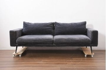 中古　美品　Boconcept(ボーコンセプト)　Carlton(カールトン)　くつろぎ空間を演出するスタイリッシュな2.5人掛けソファ(2.5P、3P、2.5人掛け、3人掛け)(定価約45万円)(R-082331)