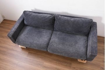 中古　美品　Boconcept(ボーコンセプト)　Carlton(カールトン)　くつろぎ空間を演出するスタイリッシュな2.5人掛けソファ(2.5P、3P、2.5人掛け、3人掛け)(定価約45万円)(R-082331)