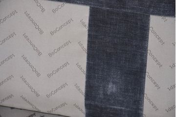 中古　美品　Boconcept(ボーコンセプト)　Carlton(カールトン)　くつろぎ空間を演出するスタイリッシュな2.5人掛けソファ(2.5P、3P、2.5人掛け、3人掛け)(定価約45万円)(R-082331)