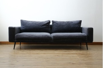 中古　美品　Boconcept(ボーコンセプト)　Carlton(カールトン)　くつろぎ空間を演出するスタイリッシュな2.5人掛けソファ　定価約45万円　(R-082331)