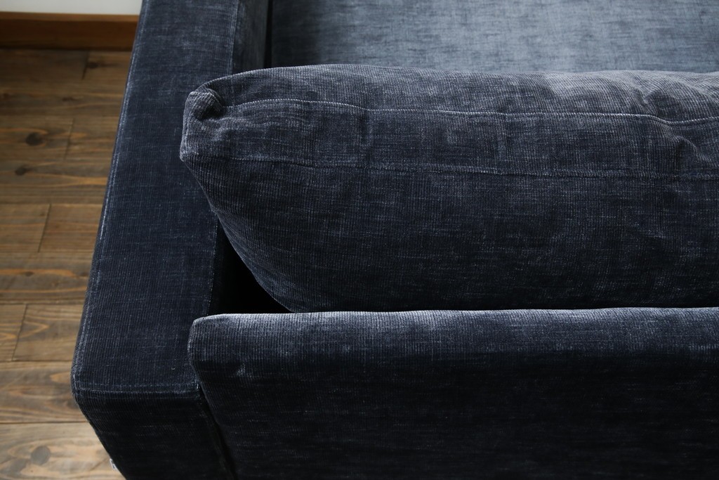 中古　美品　Boconcept(ボーコンセプト)　Carlton(カールトン)　くつろぎ空間を演出するスタイリッシュな2.5人掛けソファ　定価約45万円　(R-082331)