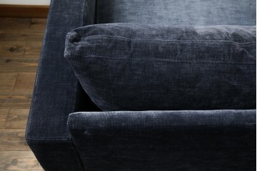 中古　美品　Boconcept(ボーコンセプト)　Carlton(カールトン)　くつろぎ空間を演出するスタイリッシュな2.5人掛けソファ　定価約45万円　(R-082331)