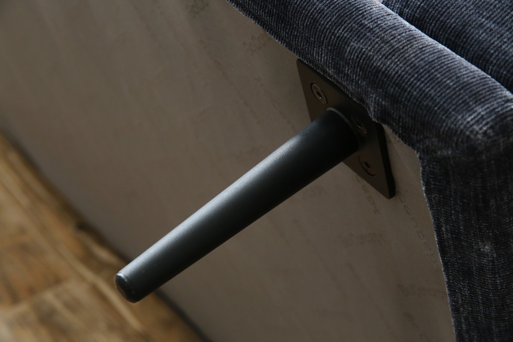 中古　美品　Boconcept(ボーコンセプト)　Carlton(カールトン)　くつろぎ空間を演出するスタイリッシュな2.5人掛けソファ　定価約45万円　(R-082331)