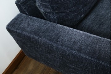 中古　美品　Boconcept(ボーコンセプト)　Carlton(カールトン)　くつろぎ空間を演出するスタイリッシュな2.5人掛けソファ　定価約45万円　(R-082331)