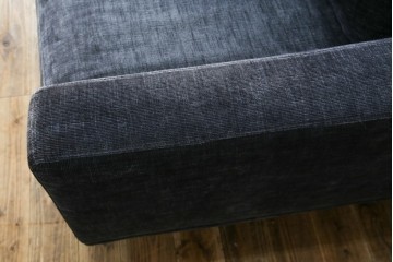 中古　美品　Boconcept(ボーコンセプト)　Carlton(カールトン)　くつろぎ空間を演出するスタイリッシュな2.5人掛けソファ　定価約45万円　(R-082331)