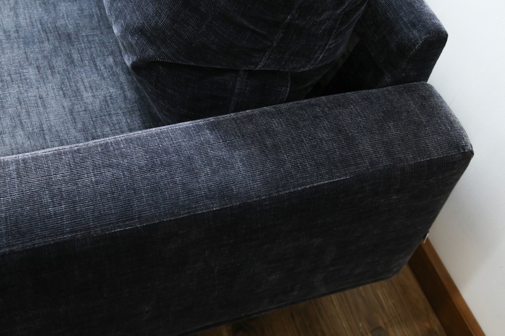 中古　美品　Boconcept(ボーコンセプト)　Carlton(カールトン)　くつろぎ空間を演出するスタイリッシュな2.5人掛けソファ　定価約45万円　(R-082331)