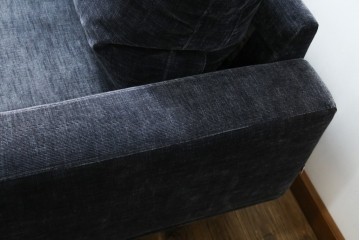 中古　美品　Boconcept(ボーコンセプト)　Carlton(カールトン)　くつろぎ空間を演出するスタイリッシュな2.5人掛けソファ　定価約45万円　(R-082331)