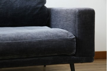 中古　美品　Boconcept(ボーコンセプト)　Carlton(カールトン)　くつろぎ空間を演出するスタイリッシュな2.5人掛けソファ　定価約45万円　(R-082331)