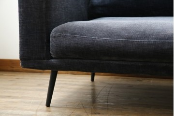 中古　美品　Boconcept(ボーコンセプト)　Carlton(カールトン)　くつろぎ空間を演出するスタイリッシュな2.5人掛けソファ　定価約45万円　(R-082331)