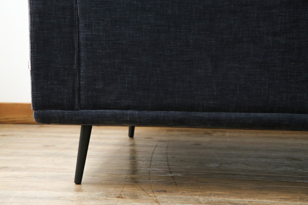 中古　美品　Boconcept(ボーコンセプト)　Carlton(カールトン)　くつろぎ空間を演出するスタイリッシュな2.5人掛けソファ　定価約45万円　(R-082331)