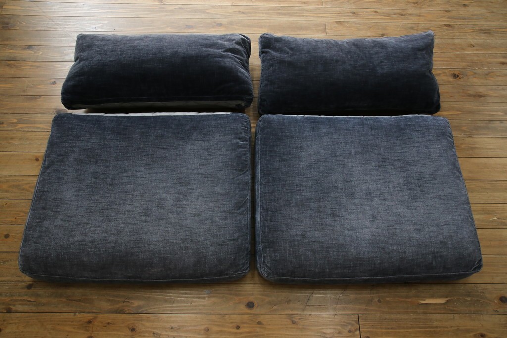 中古　美品　Boconcept(ボーコンセプト)　Carlton(カールトン)　くつろぎ空間を演出するスタイリッシュな2.5人掛けソファ　定価約45万円　(R-082331)