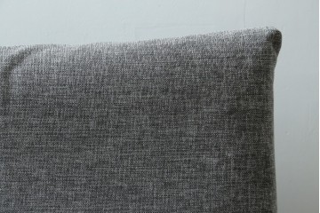 中古　超美品　IDC大塚家具取り扱い　パッセロ　2way　ローバック、ハイバックどちらも楽しめる2.5人掛けソファ　定価約40万円　(R-082332)