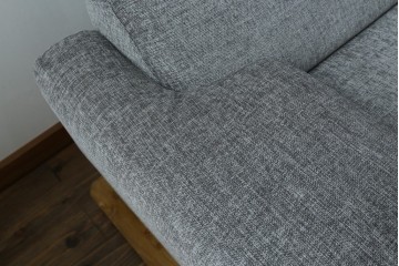 中古　超美品　IDC大塚家具取り扱い　パッセロ　2way　ローバック、ハイバックどちらも楽しめる2.5人掛けソファ　定価約40万円　(R-082332)