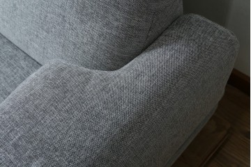 中古　超美品　IDC大塚家具取り扱い　パッセロ　2way　ローバック、ハイバックどちらも楽しめる2.5人掛けソファ　定価約40万円　(R-082332)