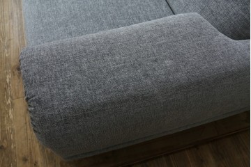 中古　超美品　IDC大塚家具取り扱い　パッセロ　2way　ローバック、ハイバックどちらも楽しめる2.5人掛けソファ　定価約40万円　(R-082332)