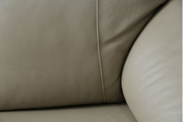 中古　超美品　フランスベッド取り扱い　イタリア　サコモディ(S'ACCOMODI)　上質な本革を使用した2Pソファ(レザー、アームソファ、二人掛け、2人掛け)(定価約32万円)(R-082334)