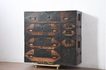 和製アンティーク　上手物!!　八幡では珍しい、上段に小引き出しが二杯付ついた佐渡箪笥(時代箪笥、八幡箪笥、収納たんす、衣装タンス、整理箪笥)R-082335)