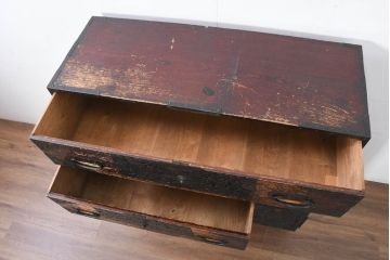 和製アンティーク　上手物!!　八幡では珍しい、上段に小引き出しが二杯付ついた佐渡箪笥(時代箪笥、八幡箪笥、収納たんす、衣装タンス、整理箪笥)R-082335)