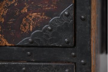 和製アンティーク　上手物!!　八幡では珍しい、上段に小引き出しが二杯付ついた佐渡箪笥(時代箪笥、八幡箪笥、収納たんす、衣装タンス、整理箪笥)R-082335)