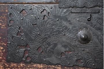 和製アンティーク　上手物!!　八幡では珍しい、上段に小引き出し二杯付きの佐渡箪笥・上段(時代箪笥、八幡箪笥、ローボード、テレビ台、テレビボード、ローチェスト、収納たんす、衣装タンス、整理箪笥)(R-082336)