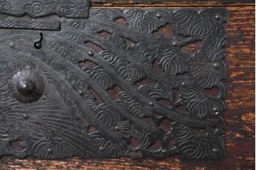 和製アンティーク　上手物!!　八幡では珍しい、上段に小引き出し二杯付きの佐渡箪笥・上段(時代箪笥、八幡箪笥、ローボード、テレビ台、テレビボード、ローチェスト、収納たんす、衣装タンス、整理箪笥)(R-082336)