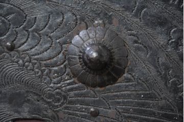 和製アンティーク　上手物!!　八幡では珍しい、上段に小引き出し二杯付きの佐渡箪笥・上段(時代箪笥、八幡箪笥、ローボード、テレビ台、テレビボード、ローチェスト、収納たんす、衣装タンス、整理箪笥)(R-082336)