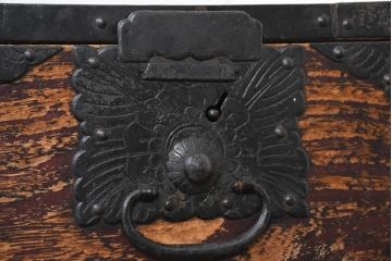 和製アンティーク　上手物!!　八幡では珍しい、上段に小引き出し二杯付きの佐渡箪笥・下段(時代箪笥、八幡箪笥、ローボード、テレビ台、テレビボード、ローチェスト、収納たんす、衣装タンス、整理箪笥)(R-082337)