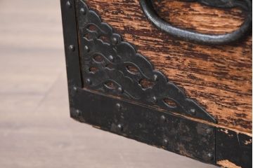 和製アンティーク　上手物!!　八幡では珍しい、上段に小引き出し二杯付きの佐渡箪笥・下段(時代箪笥、八幡箪笥、ローボード、テレビ台、テレビボード、ローチェスト、収納たんす、衣装タンス、整理箪笥)(R-082337)