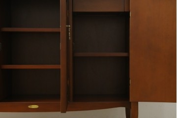 中古　美品　東海家具工業(Tokai Kagu)　ベネチア(Venezia)シリーズ　マホガニー材　ネオクラシカルな気品漂う意匠が魅力のイタリアンサイドボード　定価約15万円　(R-082338)