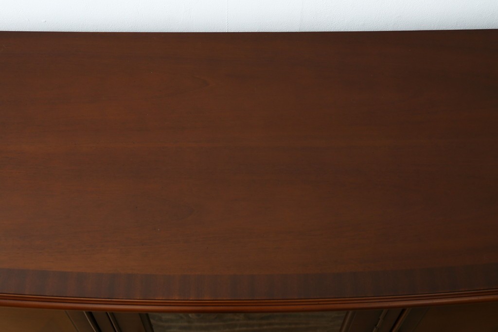 中古　美品　東海家具工業(Tokai Kagu)　ベネチア(Venezia)シリーズ　マホガニー材　ネオクラシカルな気品漂う意匠が魅力のイタリアンサイドボード　定価約15万円　(R-082338)